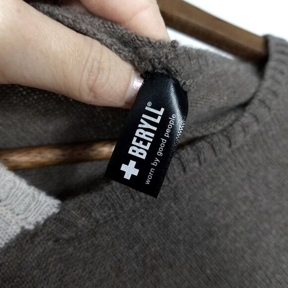 Beryll Asymmetrical Striped Cashmere Knit Poncho Sweater One Size - Picture 6 of 7